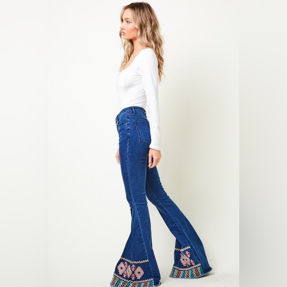 Saints & Hearts Bell Tribal Flare Embroidered Jeans - Picture 3 of 8